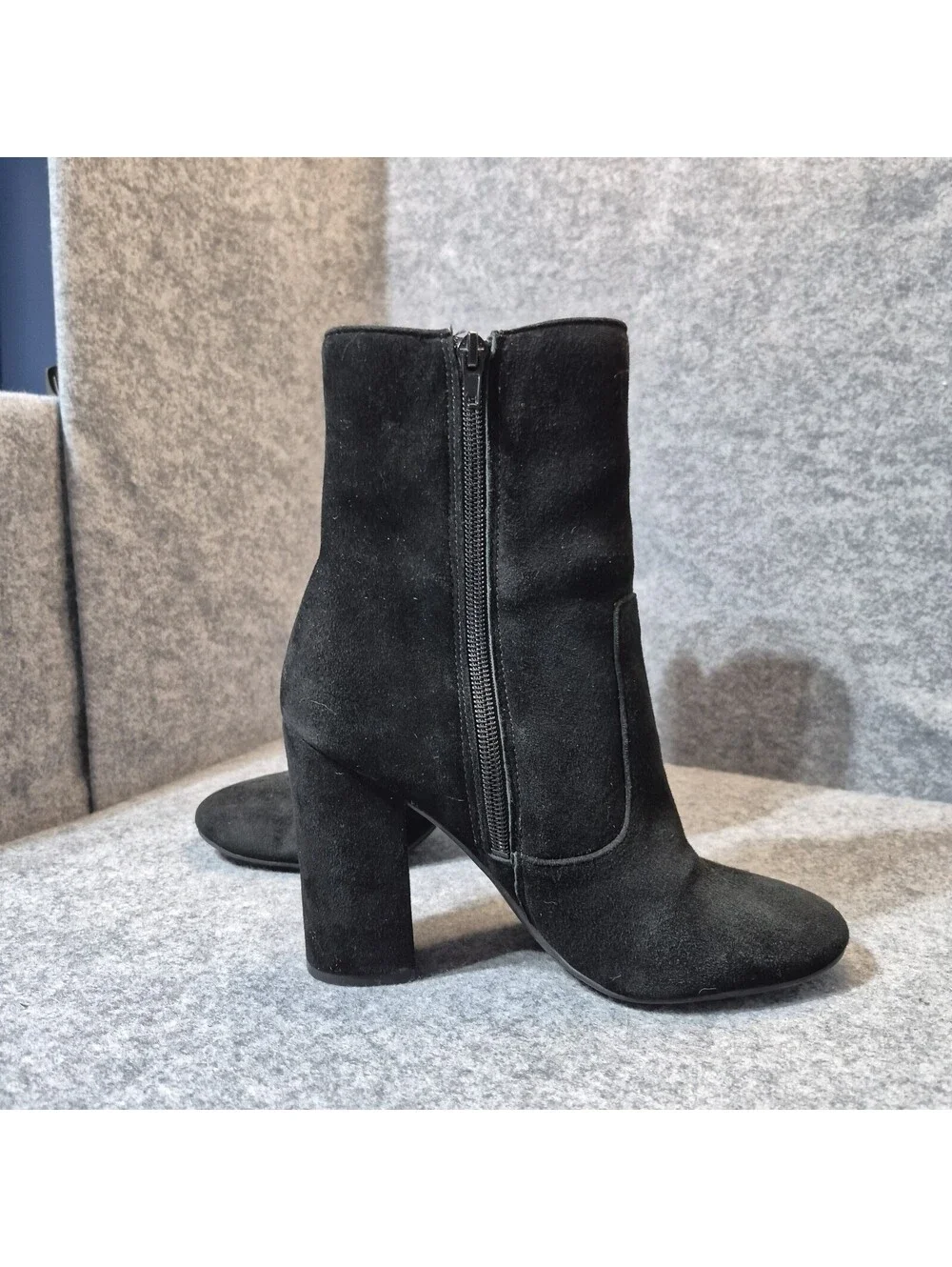 Guess Shoes Suede Block Heel Button Booties Size 6.5 M
